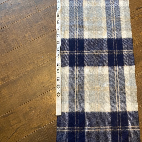 Balmoral Scotland Plaid Wool Scarf - Picture 7 of 12